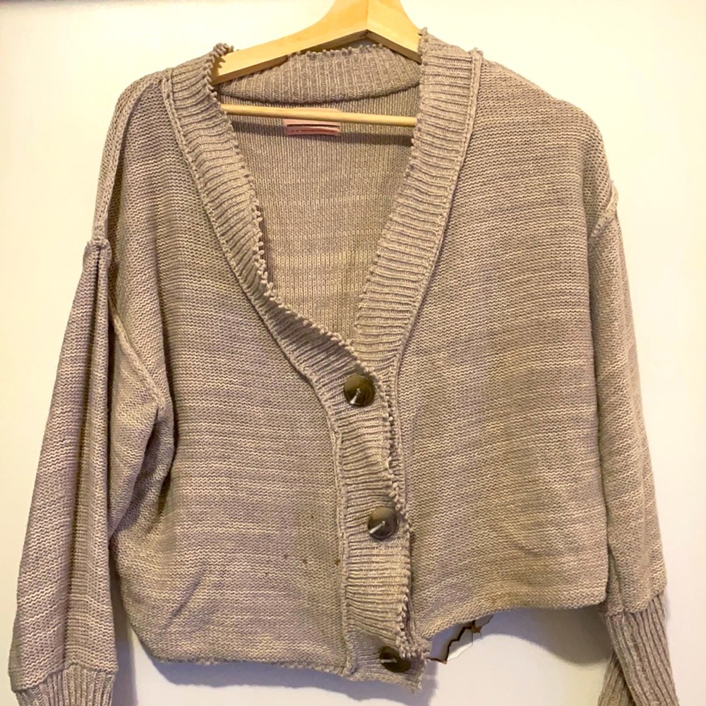 3 button knitted sweater